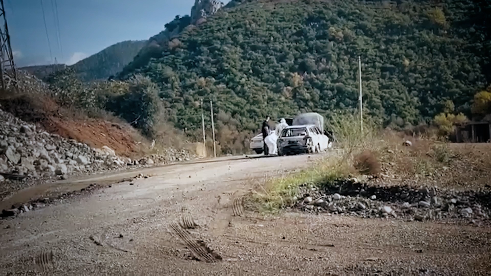 VIDEO/ Makina e gjyshes ‘tradhtoi’ vrasësit/ Si u zbulua grupi që ekzekutoi biznesmenin Mondi Mëhalla? Ja “dëshmia kyçe”