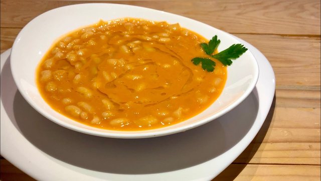 Nëse nuk i vendosni fasulet në ujë para se t’i gatuani po i bëni gabim, ja rreziku që mbartin