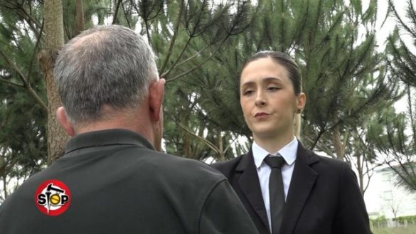 Tronditëse! Kapi “mat” gruan duke bërë s*ks me nipin, burri përfundon në burg: U fut te rafti për t’u..