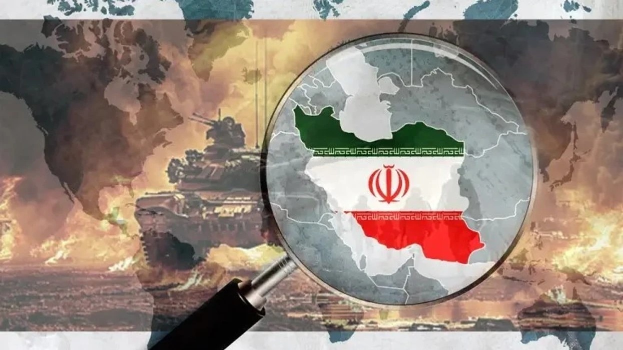 Gjashtë shenja “që tregojnë se lufta e Trump me Iranin është e afërt”