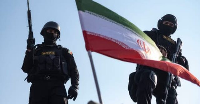 Irani bëhet gati për luftë më të madhe paralajmëron lëvizje ushtarake pas bllokadës detare të SHBA-së