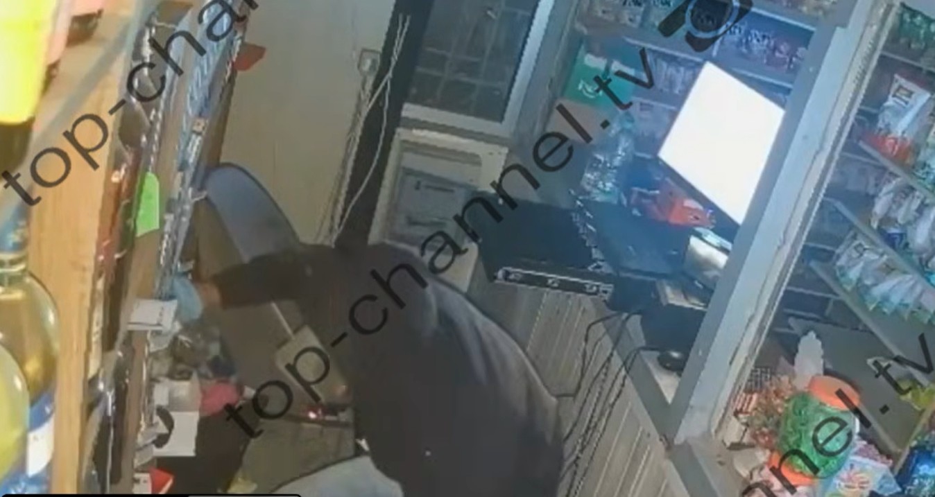 Hajduti serial godet sërish! Vjedh marketin e tretë në Dhërmi, kamerat i zbulojnë fytyrën..!(VIDEO)