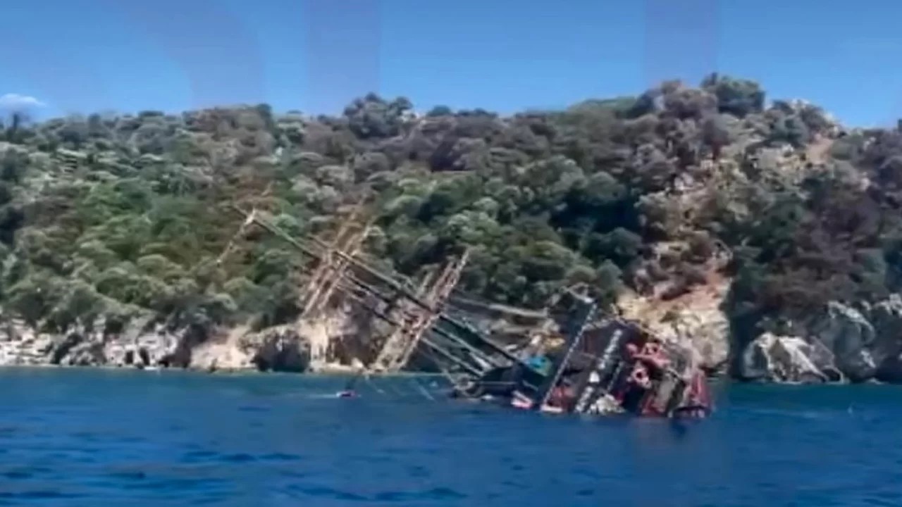 E tmerrshme në det! Ky është momenti kur anije turistike plot me pasagjerë mbytet, mes tyre edhe fëmijë..!