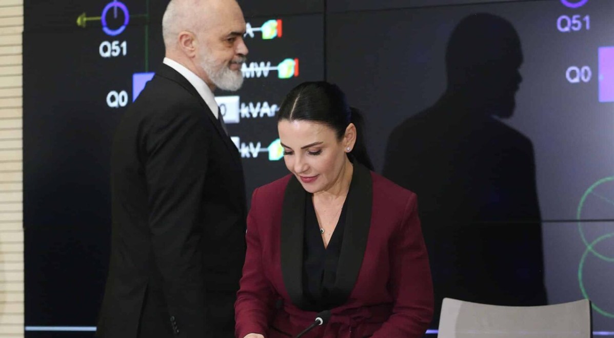 PAZARI SEKRET ME BE? “Koka” e Belinda Ballukut si kusht për IBAR-in, 32 kriteret e Brukselit pritet të sjellin tërmet në qeveri!