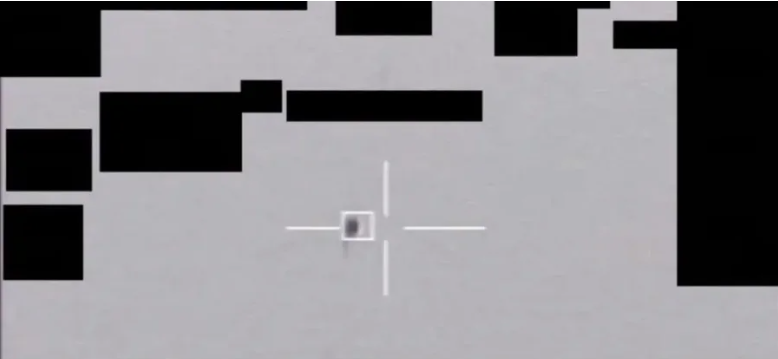 Pamje të papublikuara më parë/ Dosja e UFO-ve, Pentagoni publikon VIDEON kur avioni rrëzon objektin MISTERIOZ mbi liqen