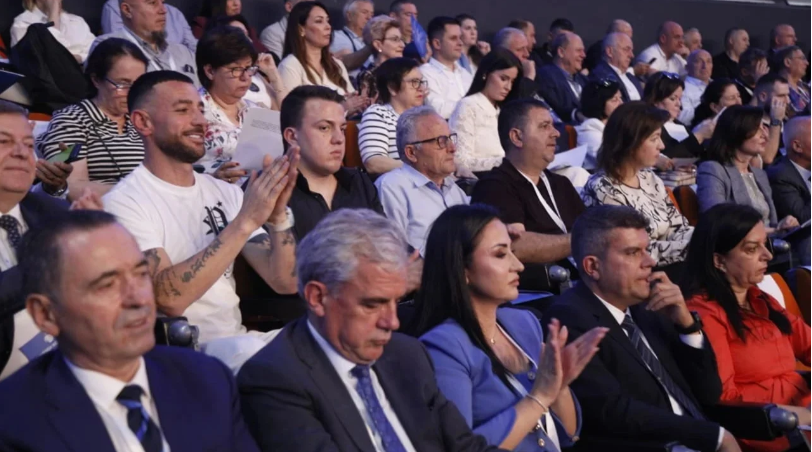 Nga Stresi te vajza e Nishanit, djali i Olldashit dhe Hajdarit, ja kush siguroi një vend si anëtar i Këshillit të PD