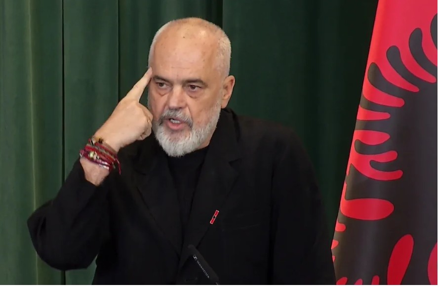 Faktet që po ju fshehin mediat: Ja kush qëndron VËRTET pas protestave që po dridhin regjimin!
