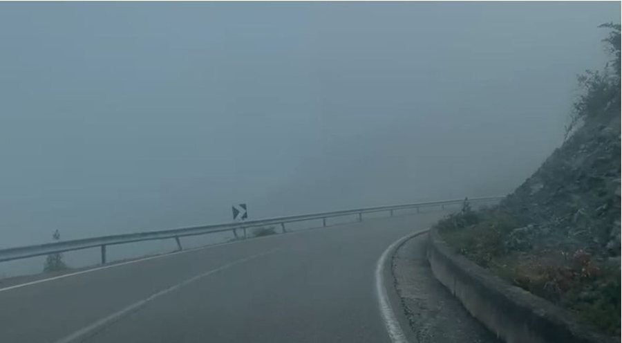 Kthehet “dimri” në kulmin e nxehtësisë së korrikut në këtë vend të Shqipëris