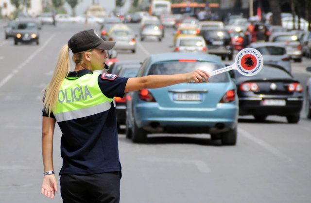Njoftimi URGJENT nga policia rrugore: Vihet ne zbatim rregulli i forte qe te henen: Kujdes prek gjithe shoferet