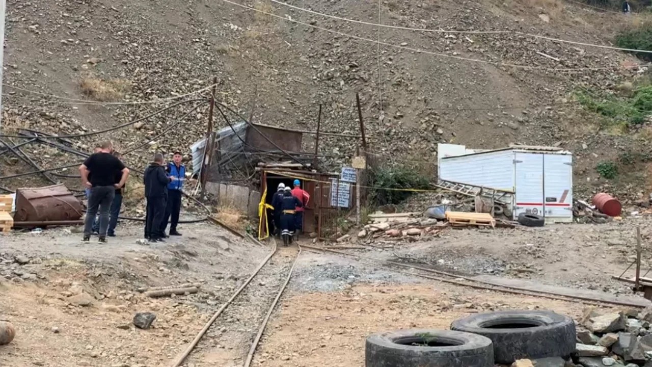 Dyshohet se ka humbur jetën në minierën e Bulqizës, vijojnë kërkimet për gjetjen e minatorit 40-vjeçar